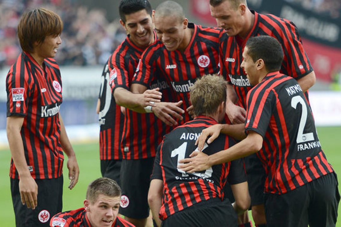 Φορτούνα Ντίσελντορφ-Άιντραχτ Φρανκφούρτης (16:30) ΜΠΟΥΝΤΕΣΛΙΓΚΑ