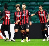 ΑLOVER UNDER/OVER !!!!