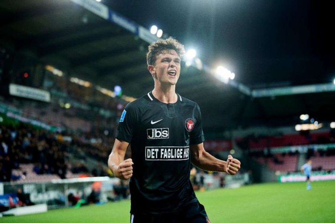 ΔΥΑΔΑ ΜΕ OVER !!!!